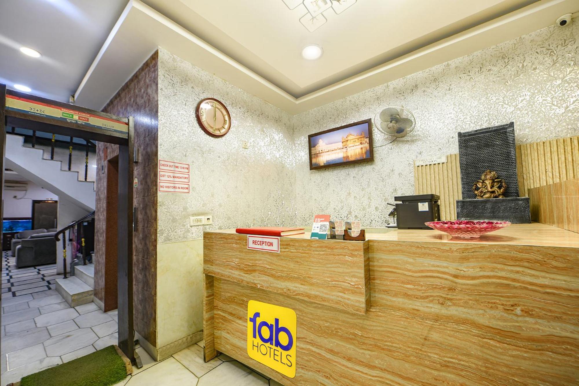 Fabhotel Delhi Darbar Near Karol Bagh Market Exterior foto